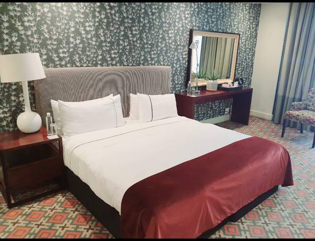 1 BEDROOM APARTMENT FOR SALE IN UMHLANGA RIDGE